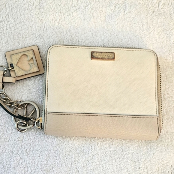 Kate Spade Grove Street Millie Ivory/Beige Zip Around Bifold Wallet W Bag Charm - Picture 1 of 6